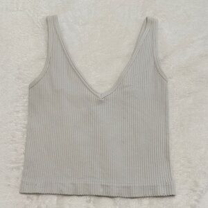 Ribbed V-Neck Tank Top - white
